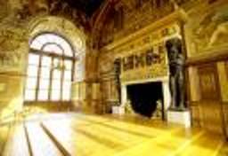 Chateau_de_fontainebleau_1